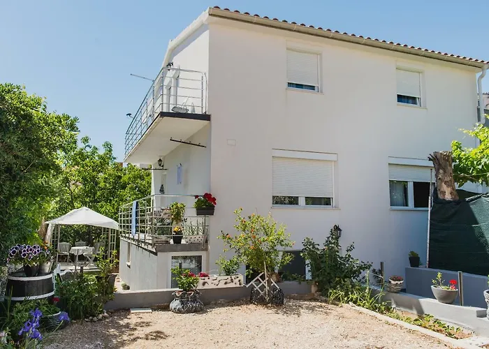 Apartment Ella